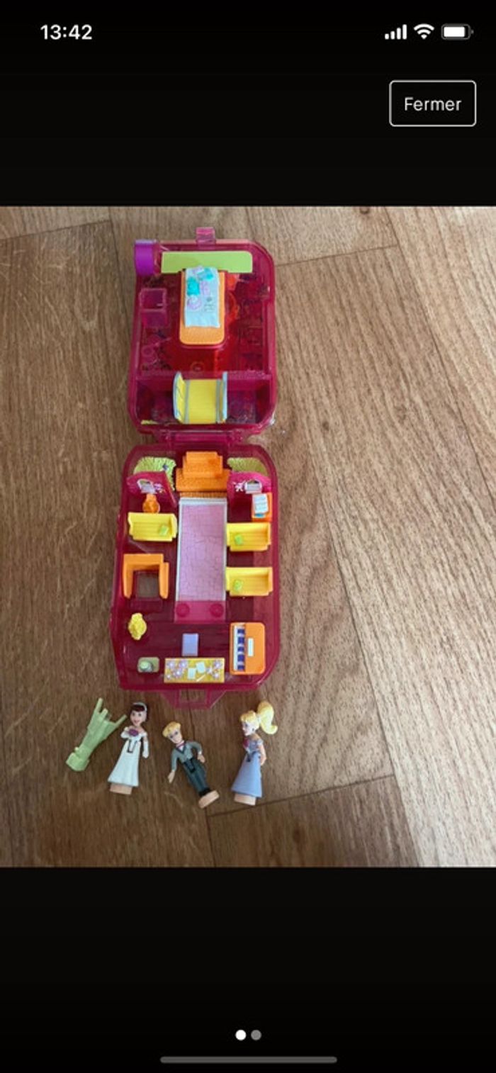 Polly pocket