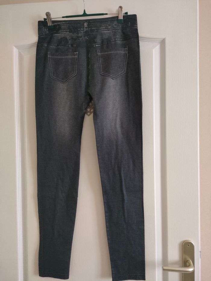 Legging femme effet jeans taille M en bon état - photo numéro 2