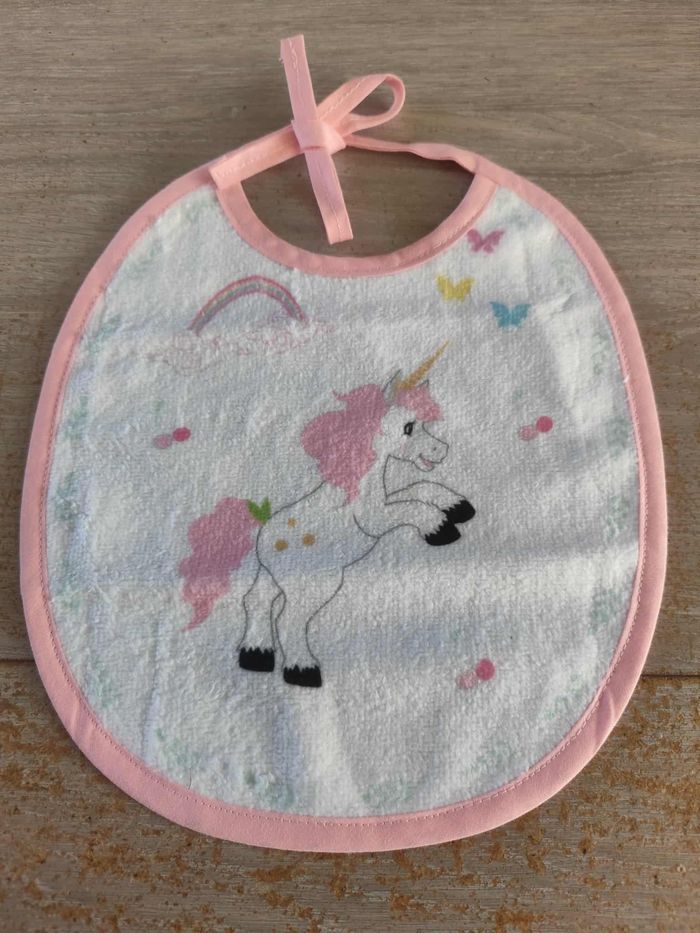 Lot de 4 bavoirs - photo numéro 3