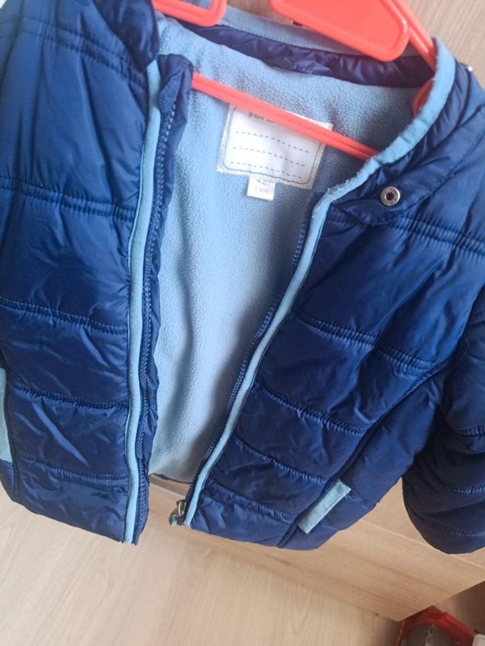 Doudoune avec capuche 3 ans - photo numéro 3