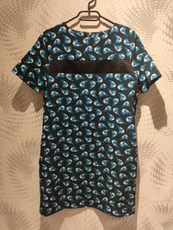 Robe Kookaï comme neuve, motifs oiseaux, taille 36 avec poches