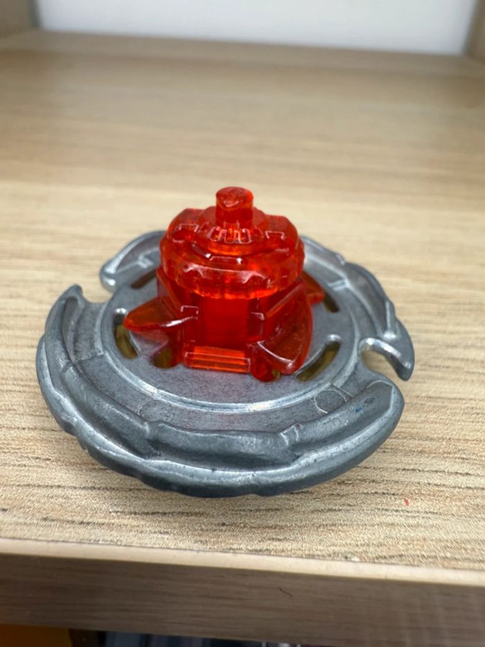 Toupie beyblade gemios - photo numéro 2