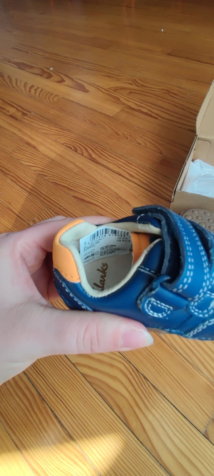 Chaussures bébé clarks taille 18