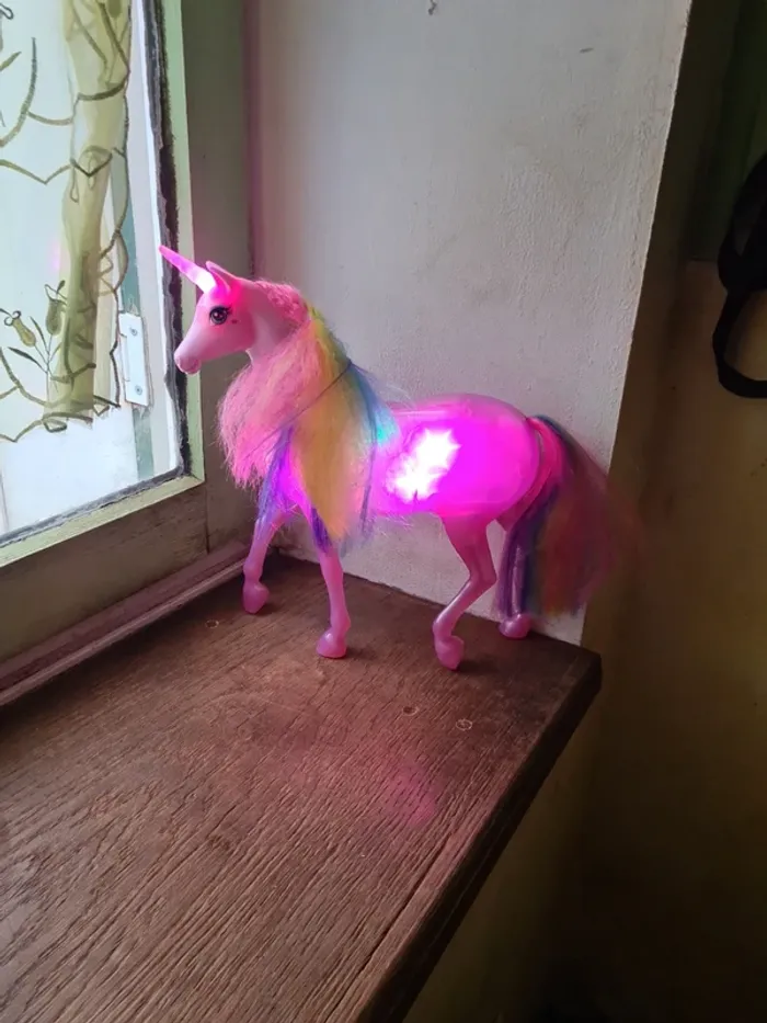 Licorne lumineuse et sonore - photo numéro 2
