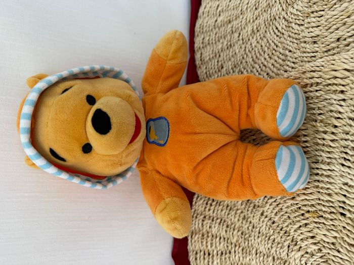 Disney Winnie l'ourson Peluche pyjama orange