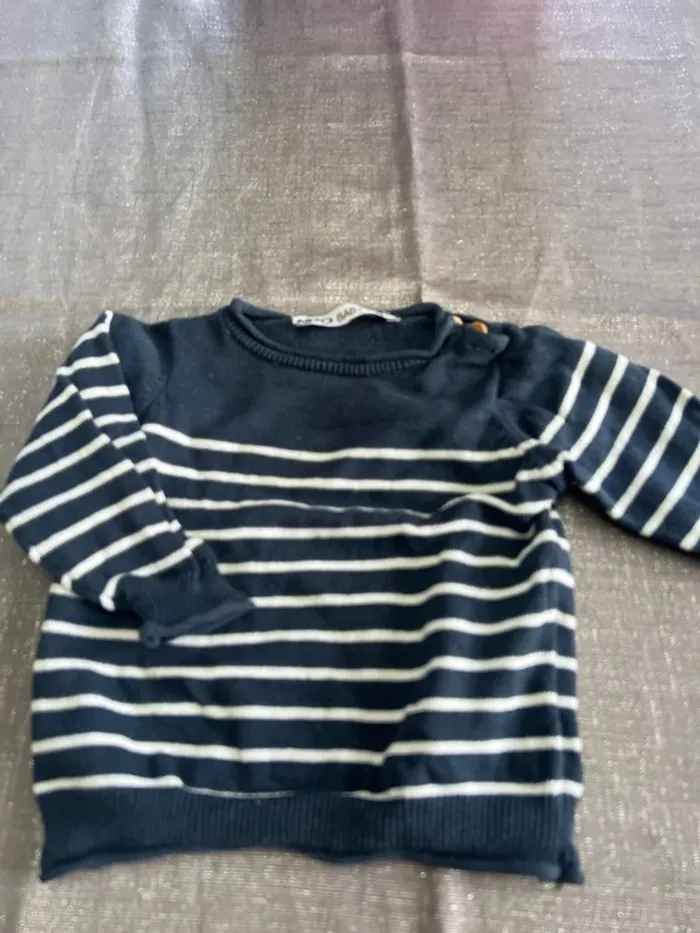 Pull taille 6 mois - photo numéro 2