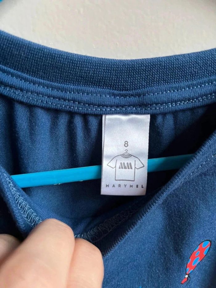 T shirt bleu marine taille 8 ans - photo numéro 3