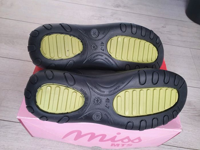 Chaussures de Sécurité - NEUVES - photo numéro 3