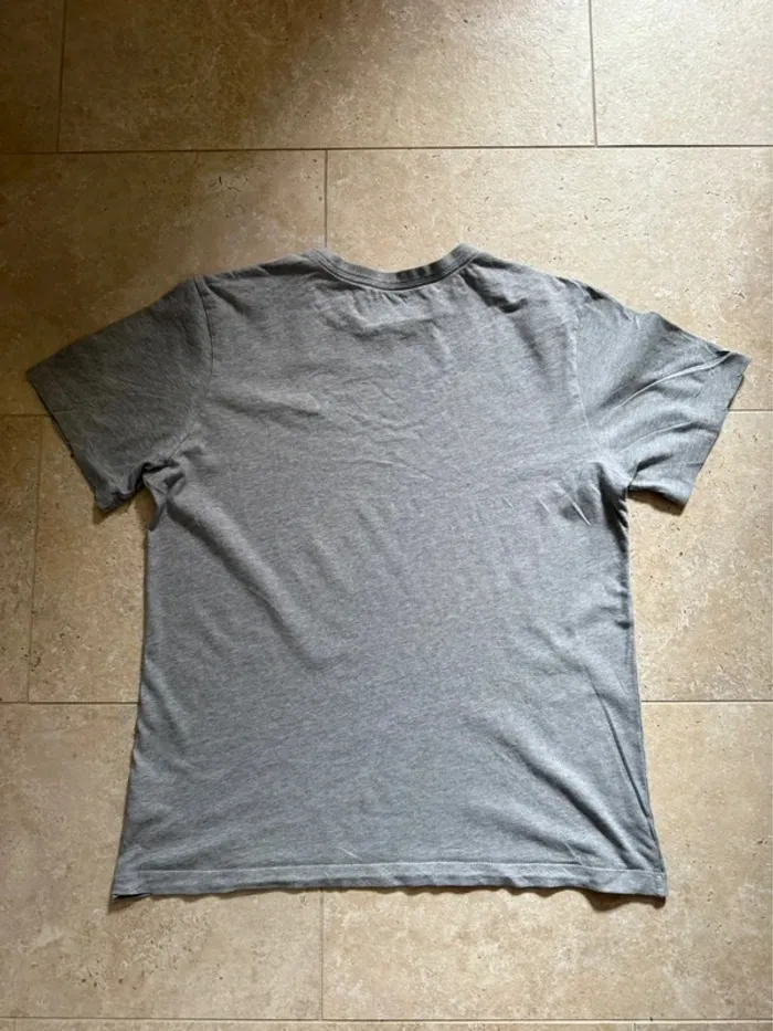 Tee shirt Nike Homme gris taille M - photo numéro 2