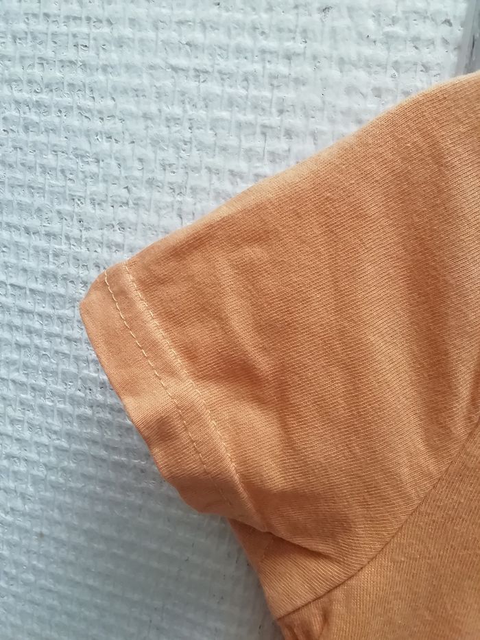 Vends t-shirt garçon été orange - photo numéro 3