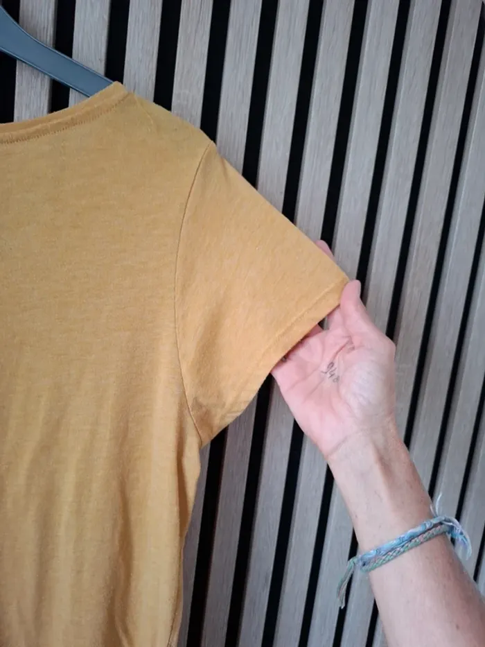 Tee shirt moutarde Primark T42/44 - photo numéro 6