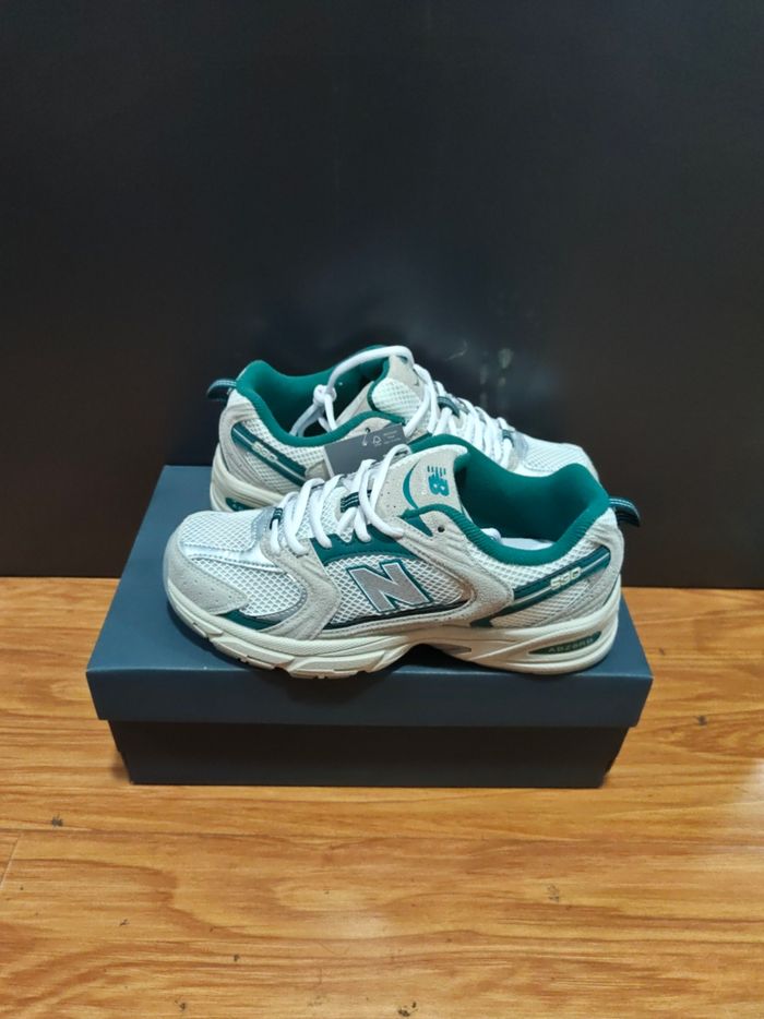 New Balance 530
Beige Green Taille 41.5 - photo numéro 6