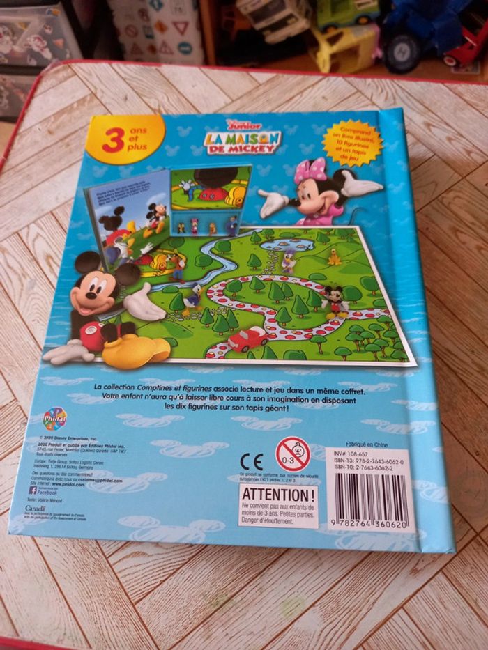 Livre en carton avec tapis de jeux et 10 figurines - photo numéro 4