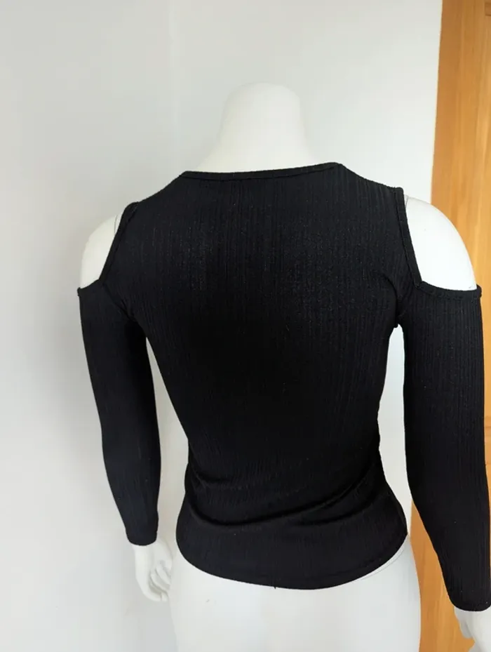 Pull léger mailles fines manches longues épaules dénudées taille 36 - photo numéro 5