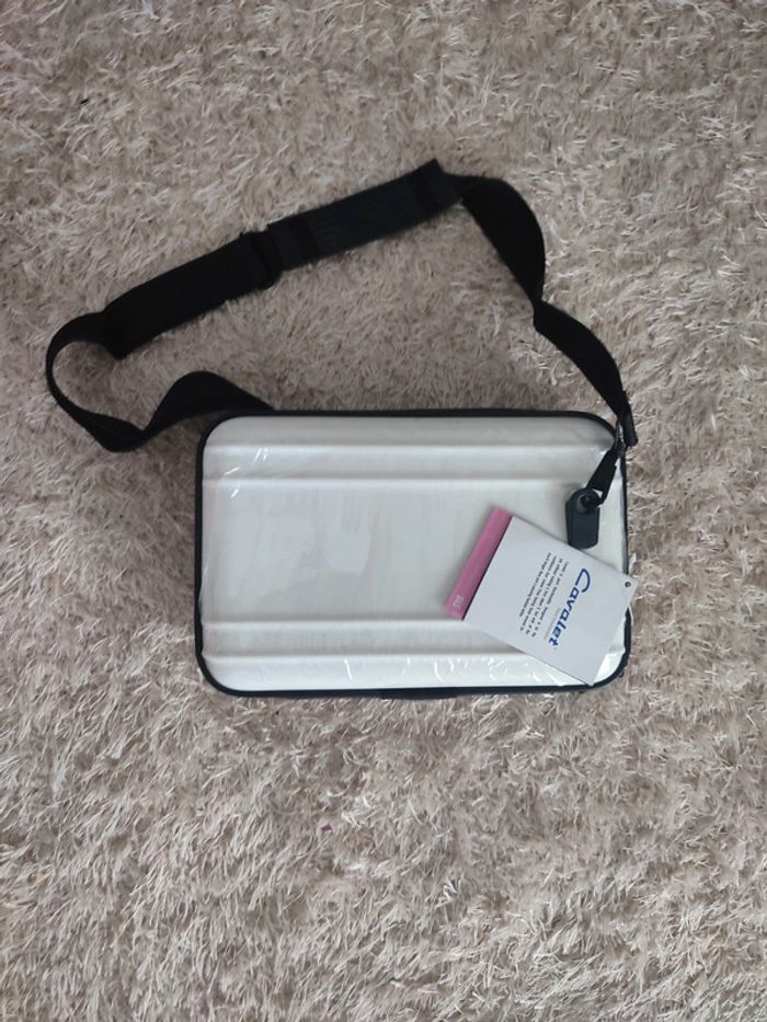 Pochette rigide ordinateur taille 10