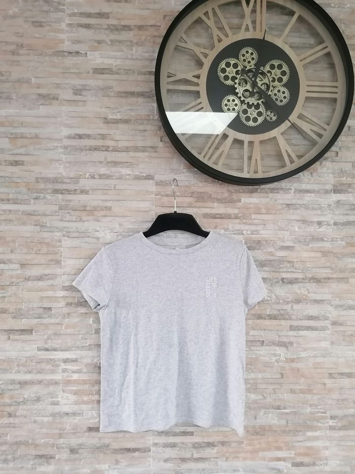 Tee-shirt décathlon taille 12-13ans - photo numéro 1