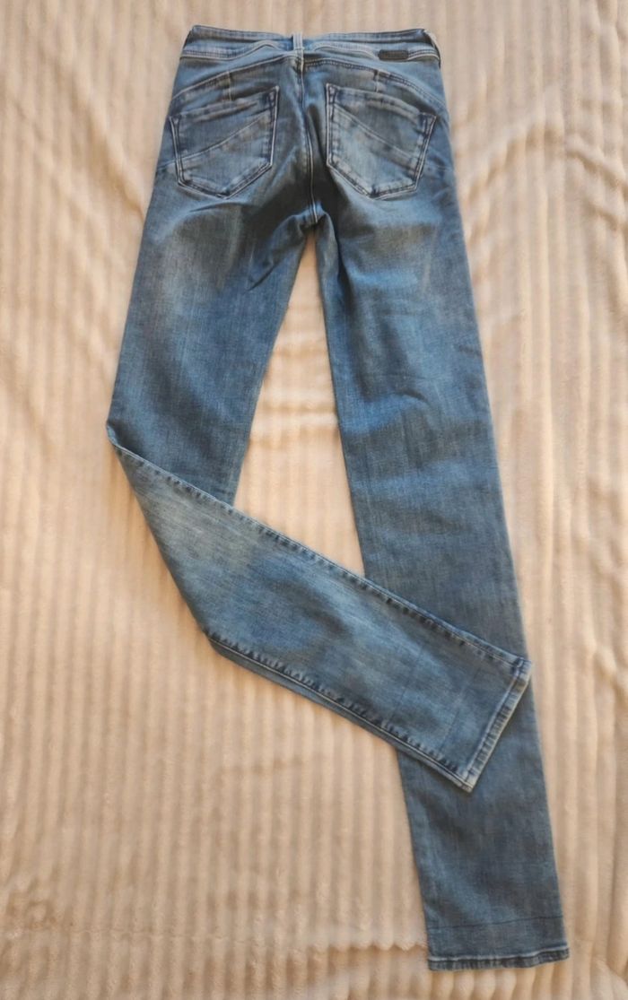 Jean slim bleu Teddy Smith – Taille 26 (équivaut 34)  Très bon état - photo numéro 3