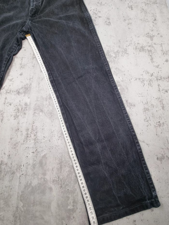 Jean Wrangler noir Taille 34x32 (mesures en photos) - photo numéro 5