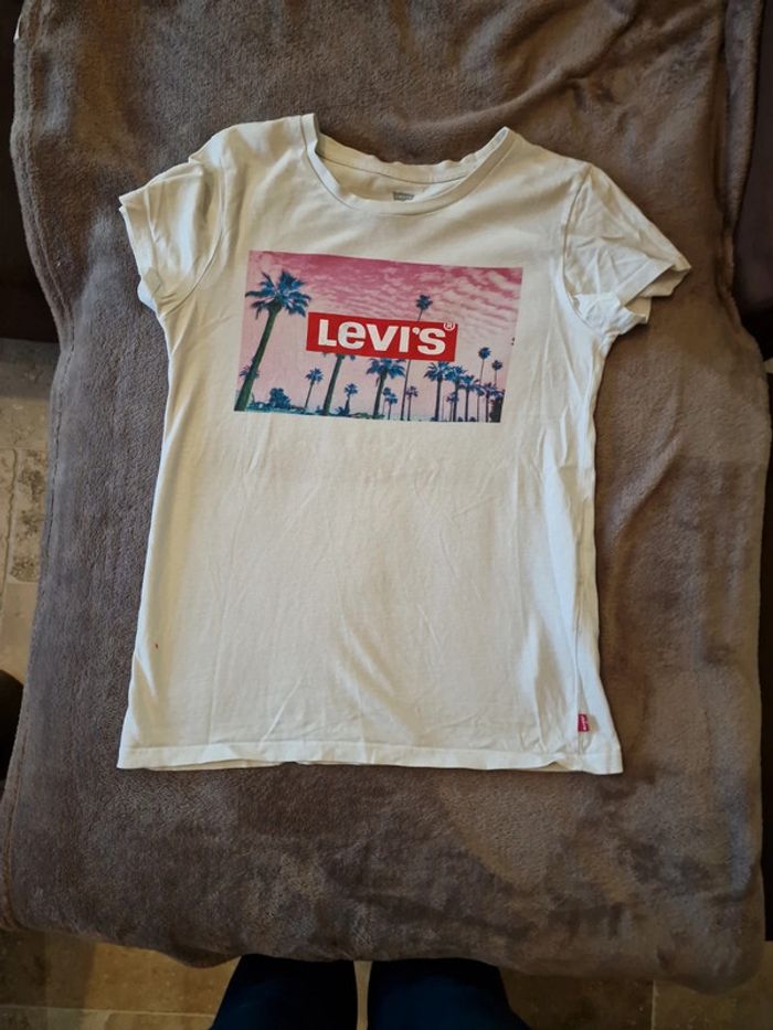 Tee shirt
