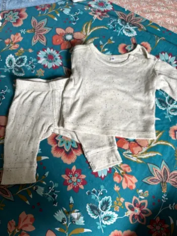 Ensemble beige