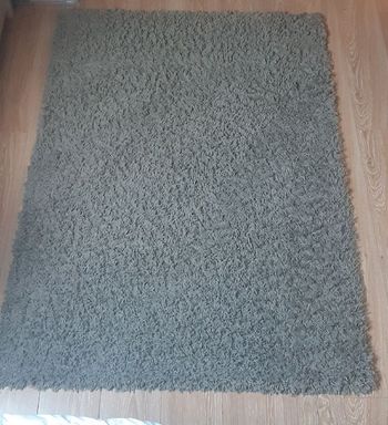 Grand tapis beige à poils longs 120 X 170 cm