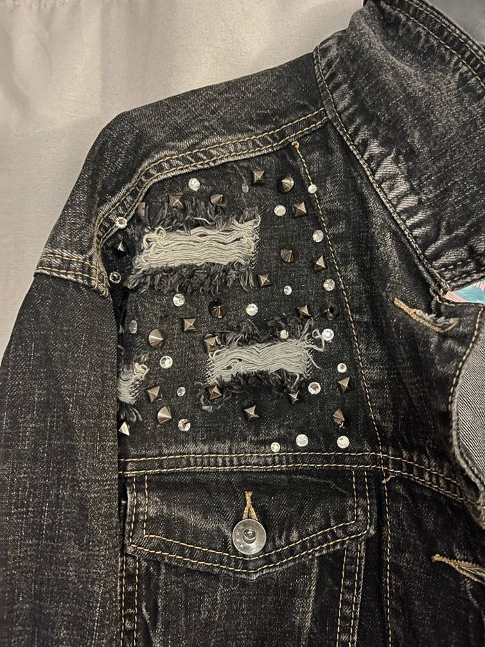 Veste en jean destroy - photo numéro 7