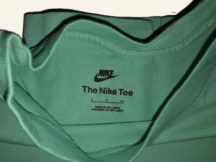 Tee shirt Nike - photo numéro 3