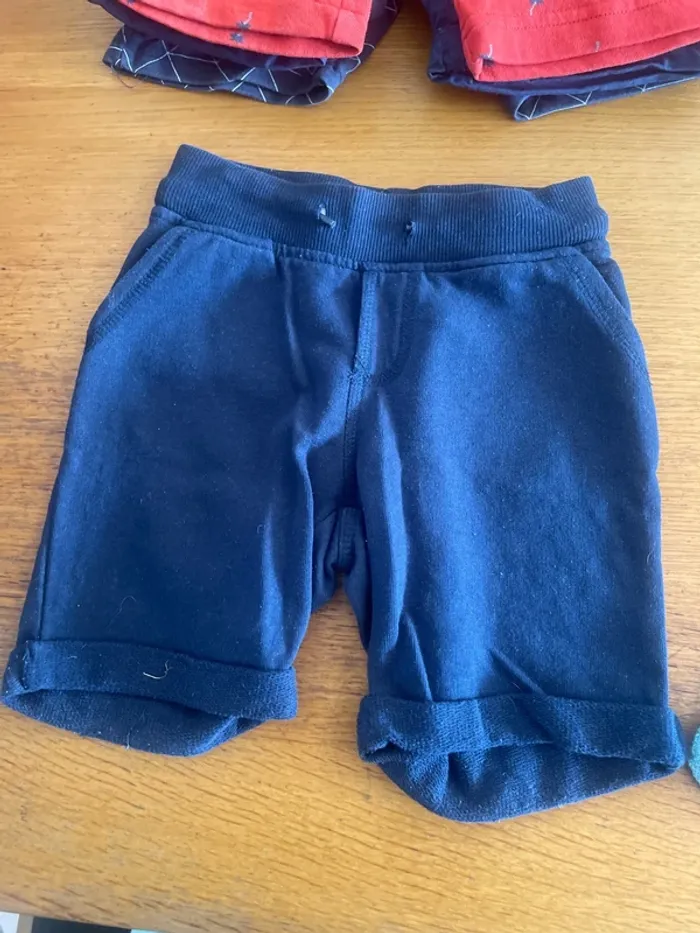 8 short et bermuda garçon 4 ans - photo numéro 7