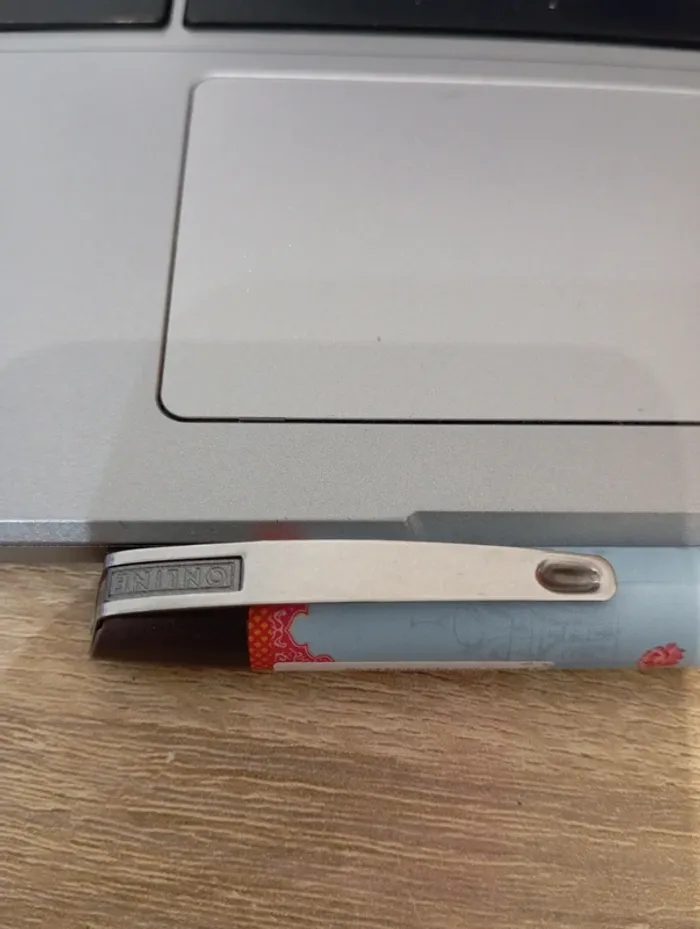 Stylo plume design neuf - photo numéro 2