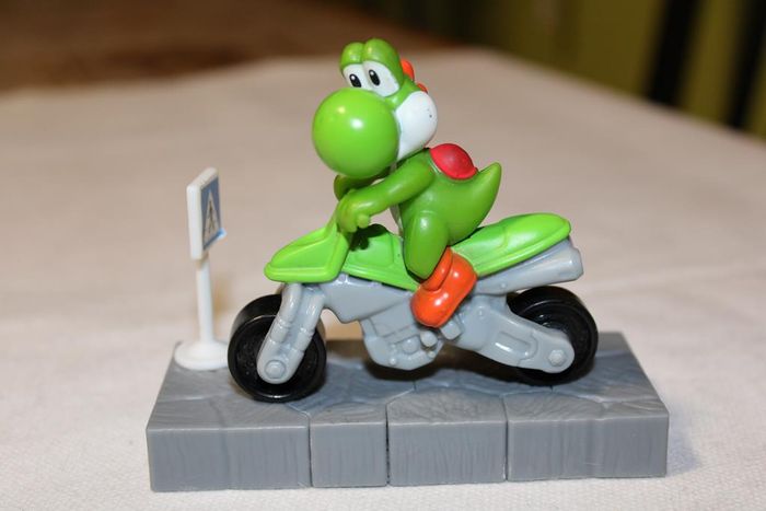 Nintendo mario kart figurine Yoshi - photo numéro 2