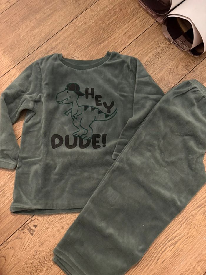 Pyjama dinosaure 4 ans