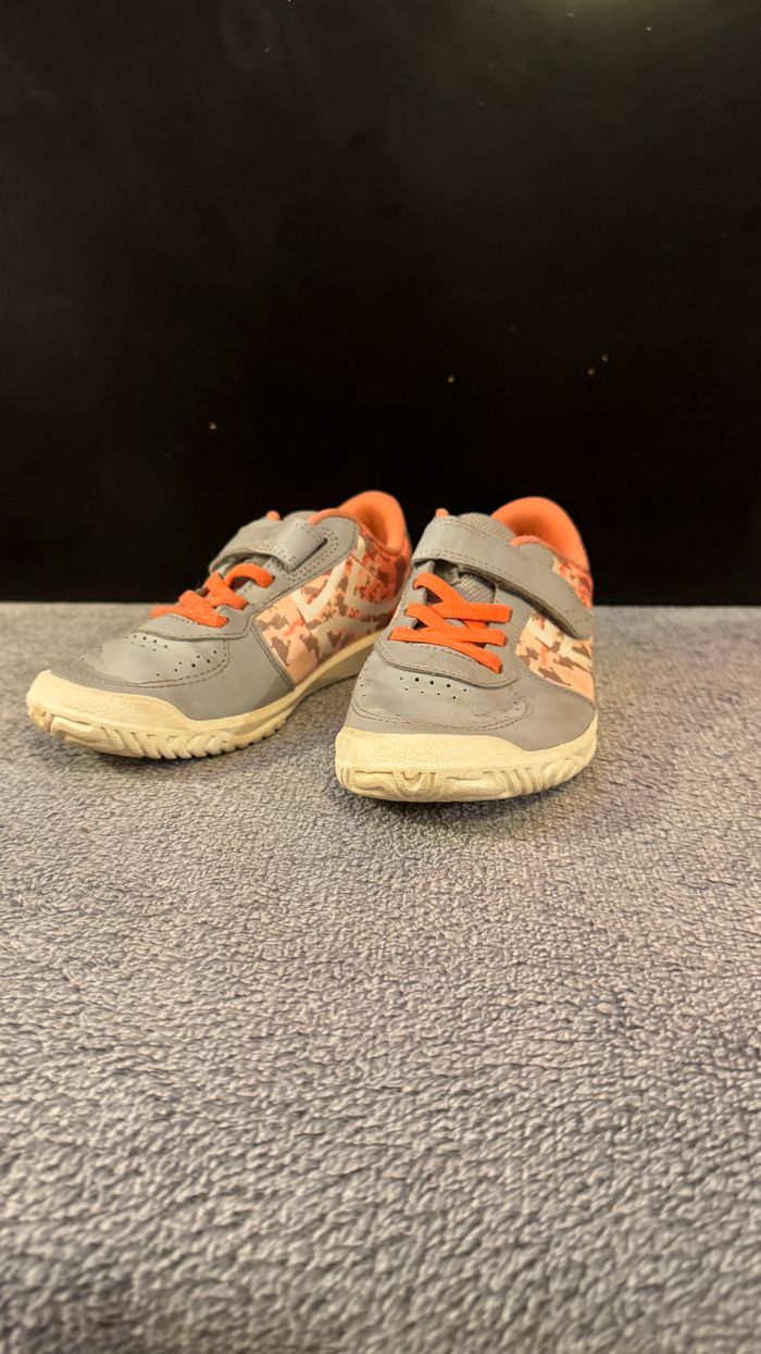 Chaussures artengo taille 33 à vérifier (sans boite) - photo numéro 2