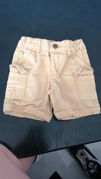 Short taille 6 mois