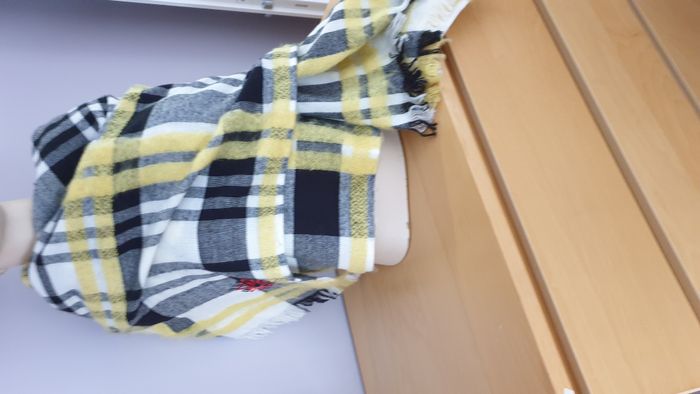 Châle Desigual - Neuf - photo numéro 4