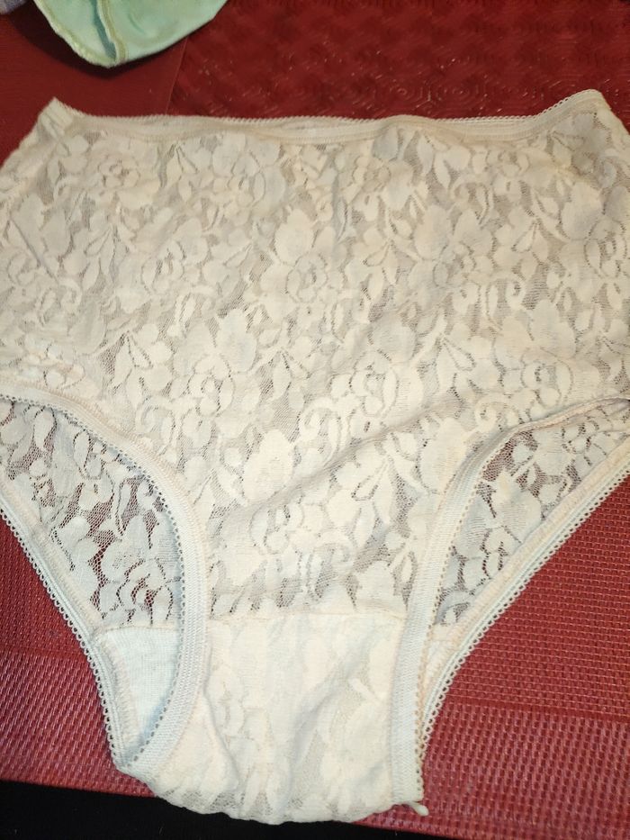 3 culottes gainantes neuves T. 38/40 - photo numéro 5