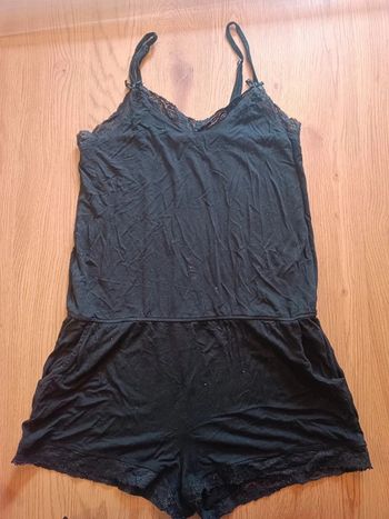 Ensemble combishort pyjama noir taille 38/40