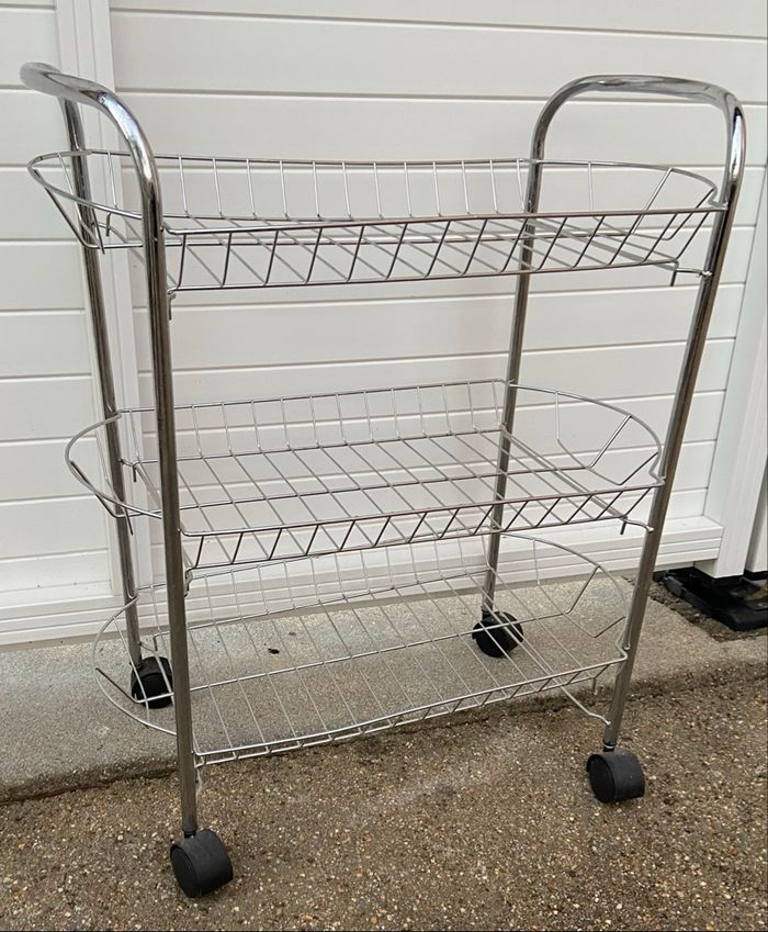 Petite desserte en alu bon état - photo numéro 2