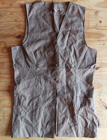 Blouse sans manche cintrée