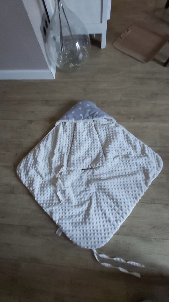 Couverture emmaillotage sevira kids