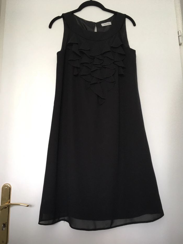 Robe noire - photo numéro 2