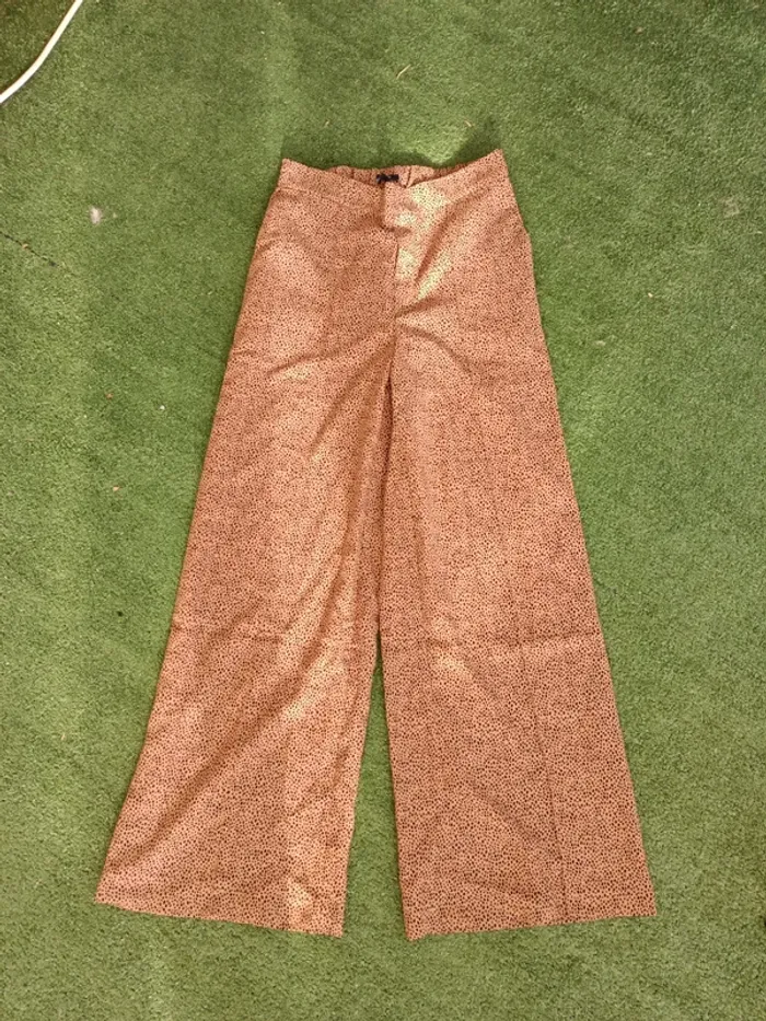 Pantalon fluide léger motif panthère marron et noir Kiabi taille 36