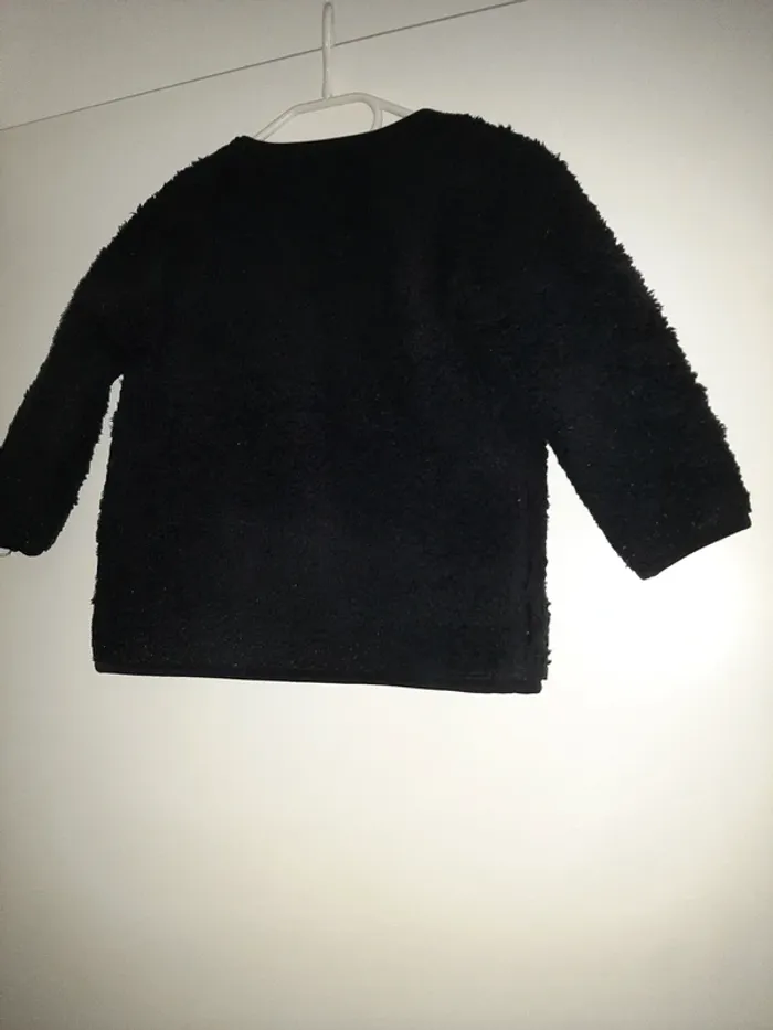 Tres jolie veste Uniqlo noire 3 ans - photo numéro 2