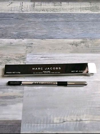 Highliner noir Marc Jacobs