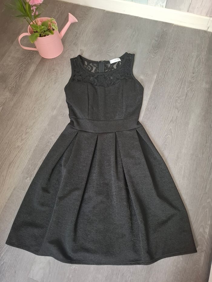 Robe noire - photo numéro 4