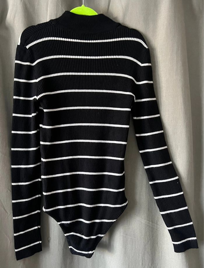 Body femme Jennyfer noir rayé blanc taille M excellent état - photo numéro 2