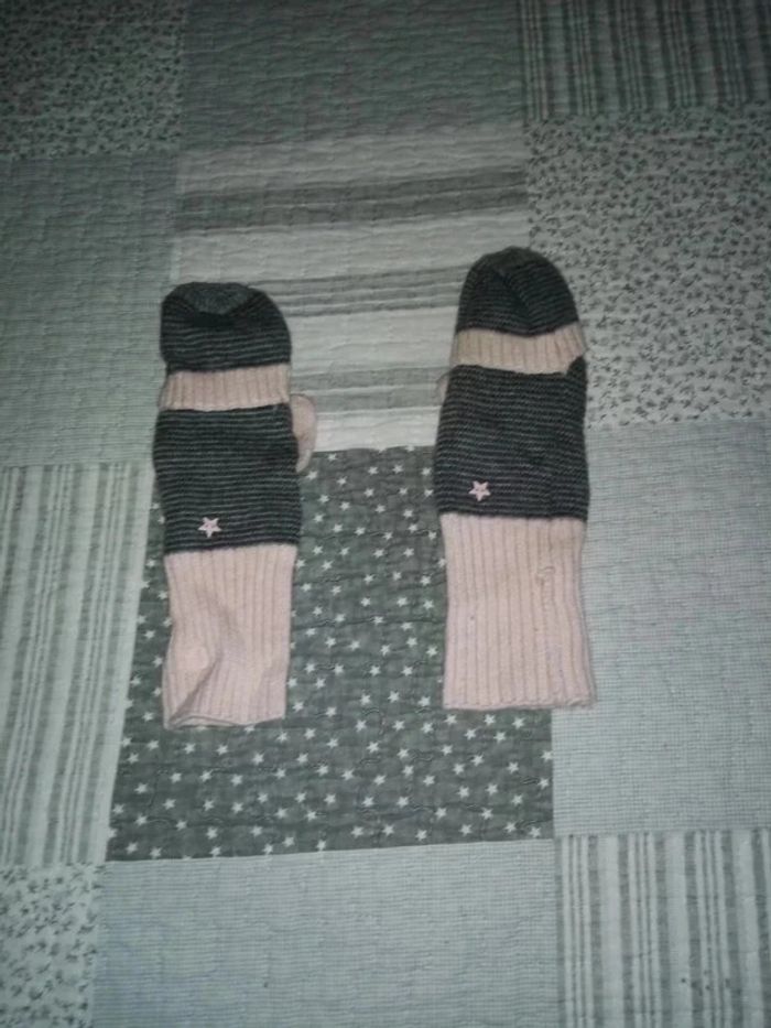Mitaines filles okaïdi en bon état.