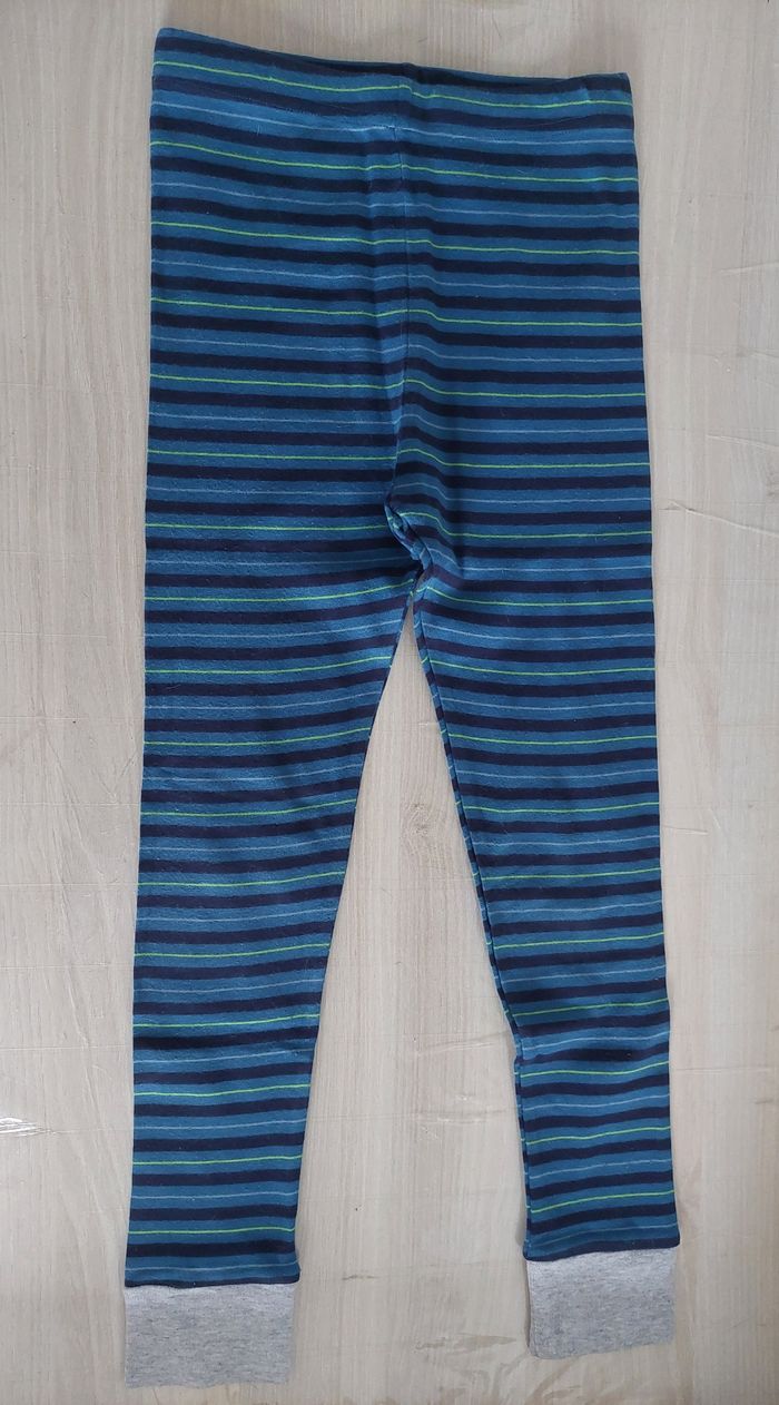 Pyjama serré motif requin garçon 7ans - photo numéro 4