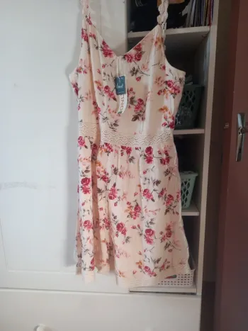 Robe fleurs et dentelles only