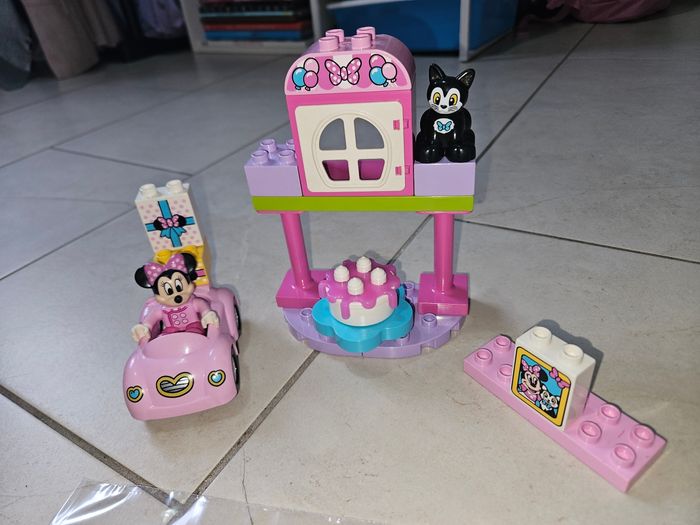 Lego Duplo Le fete d'anniversaire de Minnie - photo numéro 2
