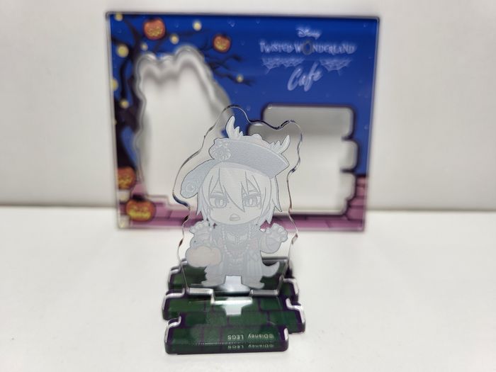 twisted wonderland Silver halloween Acrylic Figurine 2D Stand - photo numéro 2